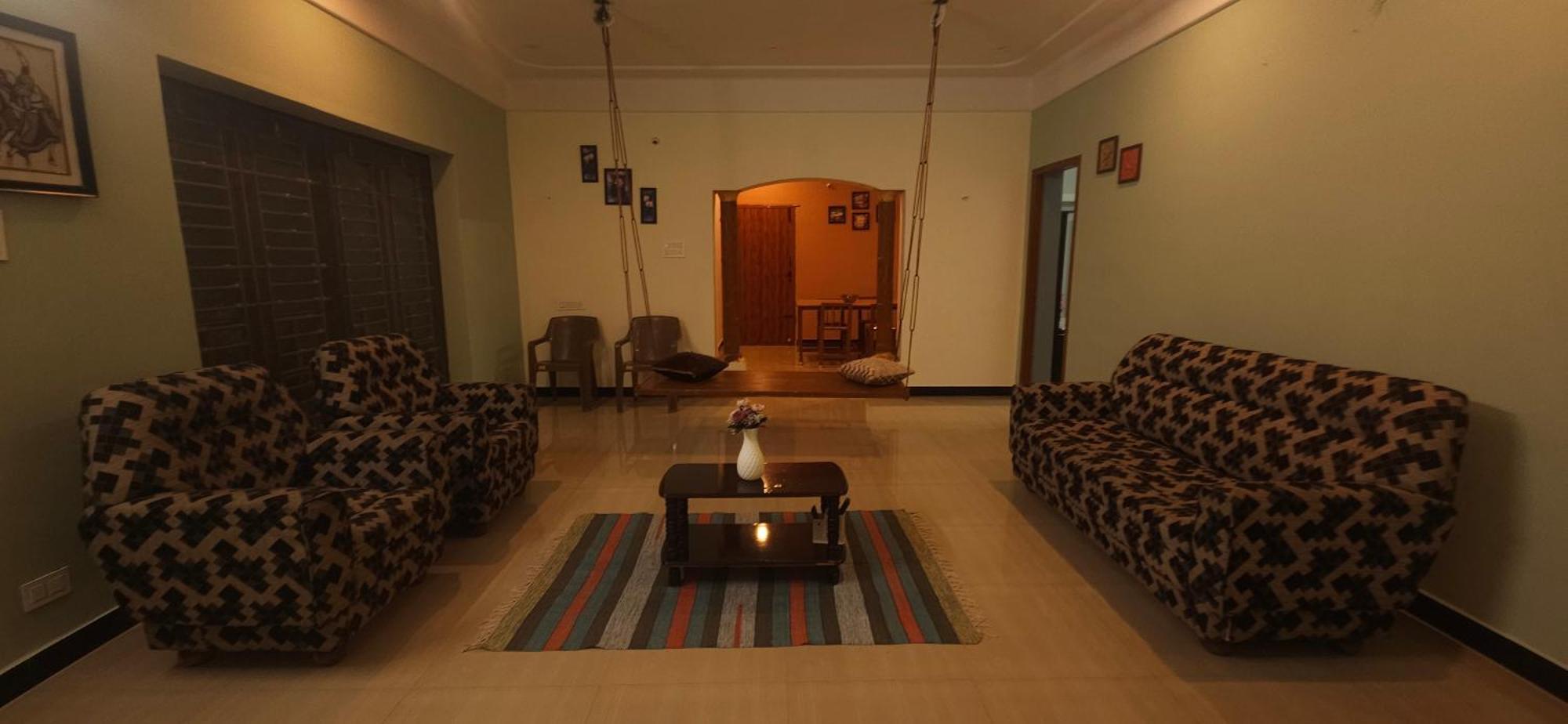 Shi'S Triveni Spacious 2Bhk Villa In Pappampatti, コインバトール エクステリア 写真
